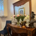 בית הארחה Abbey View Townhouse יוגאל