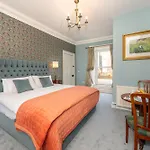 Abbey View Townhouse יוגאל
