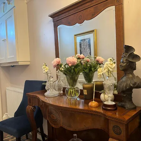 Konukevi Abbey View Townhouse Youghal