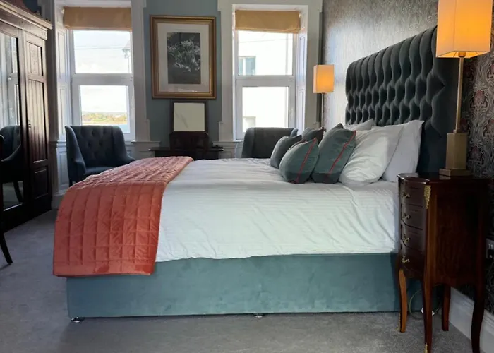 Гостевой дом Abbey View Townhouse Йол