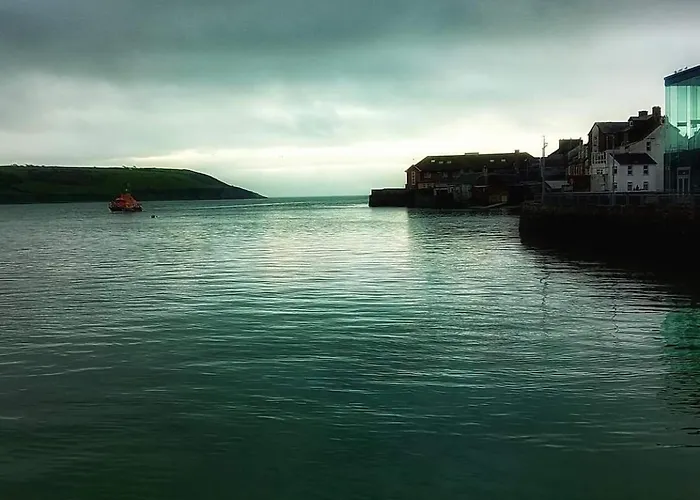 Abbey View Townhouse יוגאל