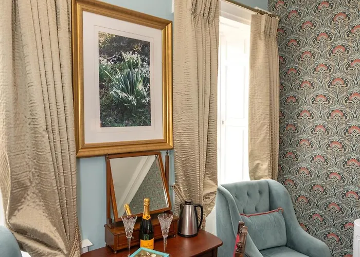 بيت ضيافة Abbey View Townhouse 4*
