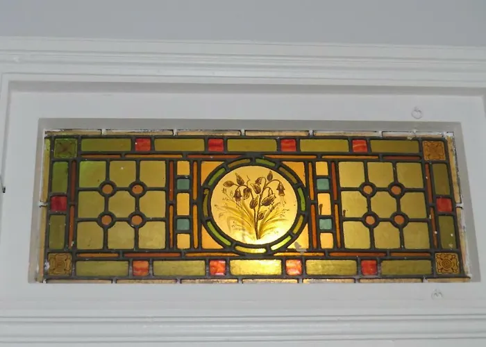 בית הארחה Abbey View Townhouse יוגאל