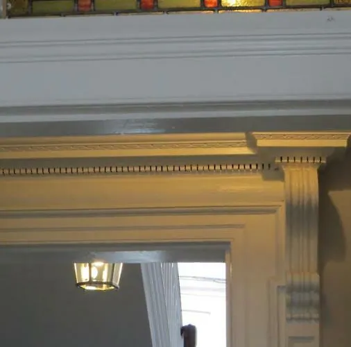 Abbey View Townhouse 4* יוגאל